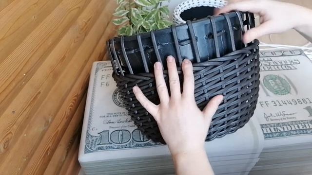 МК двухцветное кашпо из ротанга. Наращивание лент ротанга.