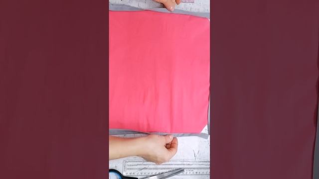 Что сшить из обрезков? Подробно и медненно тут - https://youtu.be/-kQ933mxPEU смотреть онлайн