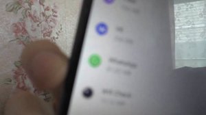 Почему WhatsApp вылетает или зависает
