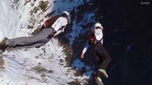 Красивое видео. Фрифлай над окрестностями горной долины Лаутербруннен в Швейцарии.