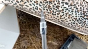 Как выкрутить болт без ключа под шестигранный ключ???