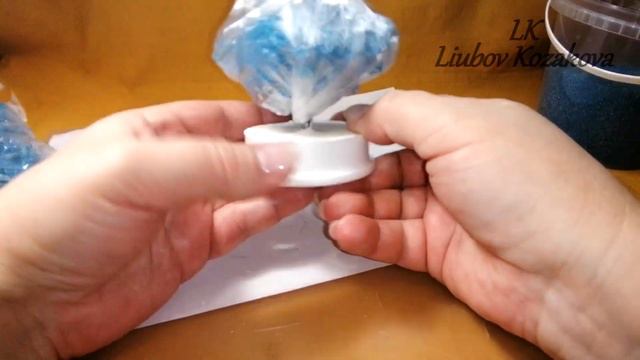 Как сделать Ёлочку из бисера/Часть 4(156)/Голубая ель/Собираем ёлочку/Делаем подставку/МК смотреть онлайн