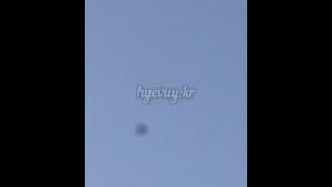 Тихо Герань в Украину летит звуком мопеда за облаками.