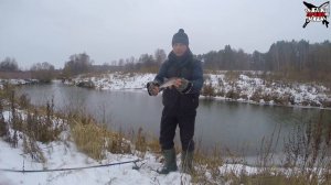 ЛОВЛЯ ПЛОТВЫ НА ПОПЛАВОК В ЯНВАРЕ. Зимняя рыбалка на микро речке 2020