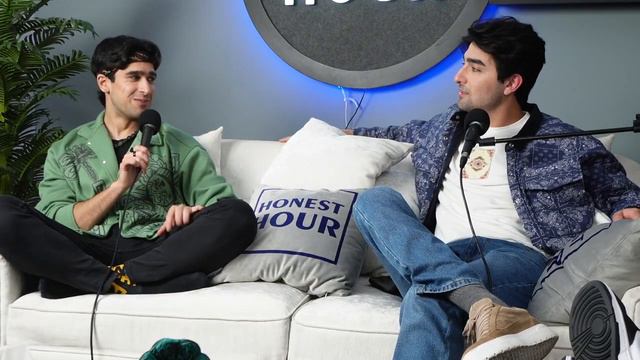 Boys Cheating, School Life, Funny Travel Experiences & More | Launda Talk Episode 6 смотреть онлайн