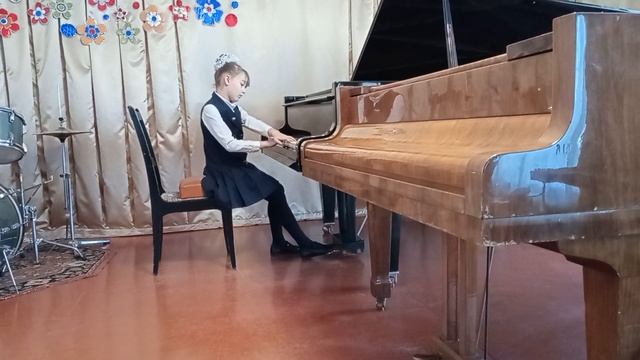 К. Яцына. С. Прокофьев. "Сказочка" из сборника "Детская музыка" соч. 65. В. Гиллок "Пряхи" смотреть онлайн