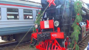 Старый военный паровоз - Видео про поезда для детей