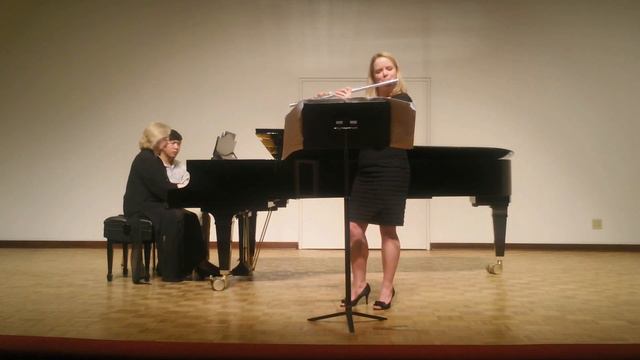 Dutilleux Sonatine, Sarah Miles, flute смотреть онлайн