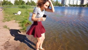 МОКРАЯ ДЕВОЧКА