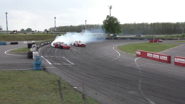 Drift Games 2023. Pro Top 3-4: Radek Gatkowski Nissan Silvia S15 & Natalia Iocsak BMW E46 LS3 Turbo - смотреть видео онлайн от «Ниссан: стиль и мода на костях» в хорошем качестве, опубликованное 22 февраля 2024 года в 20:30:12.