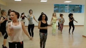 Clase de Samba Barcelona Carnaval - Profesora  Sarah Pallares