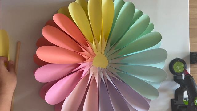 Large Rainbow Paper Flower | Template 38 смотреть онлайн