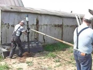 Сваекрут собственного изготовления в работе.