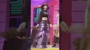 [K-Fancam] 르세라핌 김채원 직캠 'UNFORGIVEN (feat. Nile Rodgers)' (LE SSERAFIM KIM CHAEWON) @MusicBank 23050