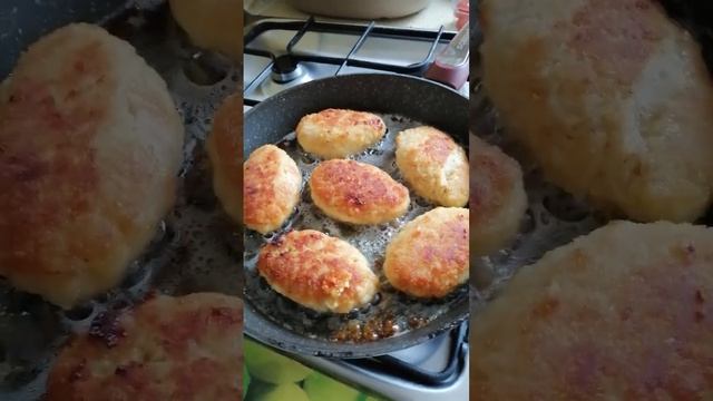 18. Куриные котлетки с сыром и маслом внутри "Папараць кветка"??#shorts#куриныекотлеты#жаннаэйвазов