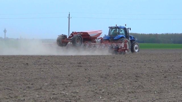 New Holland T8.330 & Kverneland Accord Optima TF maxi смотреть онлайн