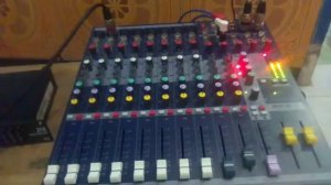 Mixer soundcraft efx 8