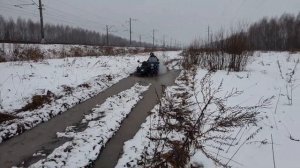 Урал с коляской на бездорожье, на Урале в брод , uralmotorcycle off road , water cross