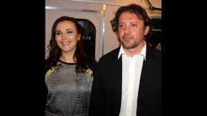 ЕЛЕНА ПАНОВА = РОМАН С ЖЕНАТЫМ РЕЖИССЁРОМ ДЛИНОЮ В 10 ЛЕТ И РОЖДЕНИЕ ДЕТЕЙ-КАК ВЫГЛЯДИТ ЕЁ СЕМЬЯ