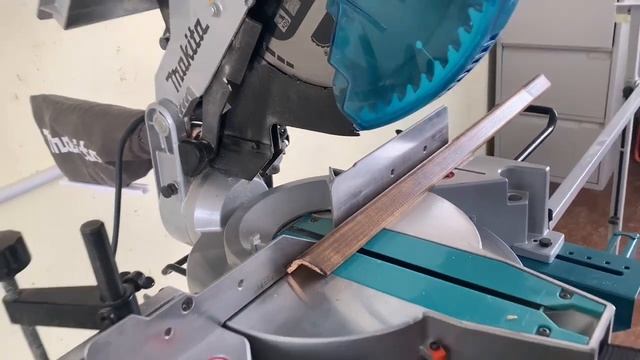 Makita LH1201FL смотреть онлайн