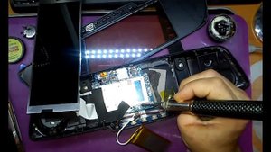 Зеркало регистратор вздулась батарея.