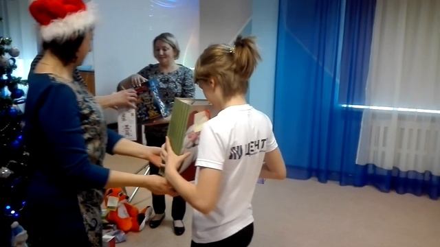 Центр Семьи и ребенка - Подарки на НГ смотреть онлайн