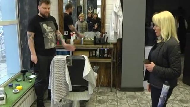 Сотрудники администрации проверяют объекты торговли и услуг