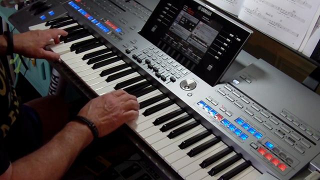 Tumble And Fall (Cover) - Yamaha Tyros 5 смотреть онлайн