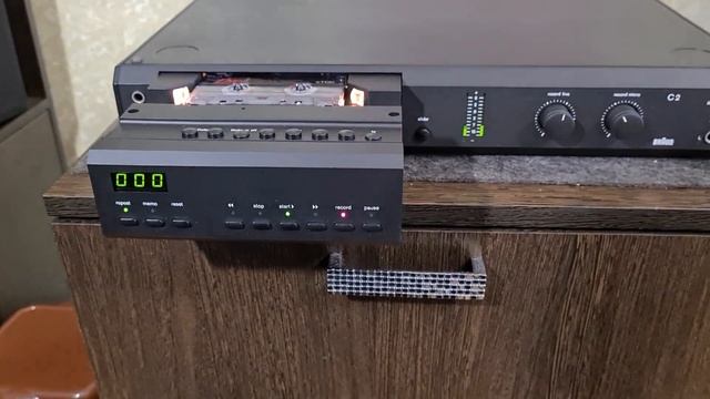 Кассетная дека Braun c2 смотреть онлайн