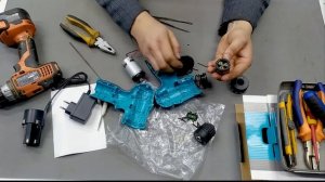 САМЫЙ дешевый ШУРУПОВЕРТ из Светофора!!! БРАТЬ или НЕТ?