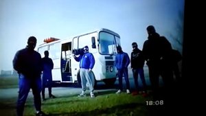 Между нами тает лёд