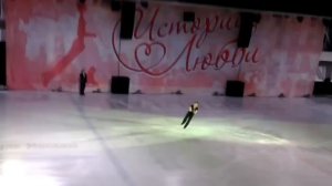 ПРЯМОЕ САЛЬТО НАЗАД НА КОНЬКАХ!!!