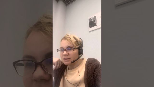 На работе сказали записать себя на видео посмотреть  со стороны и проанализировать 