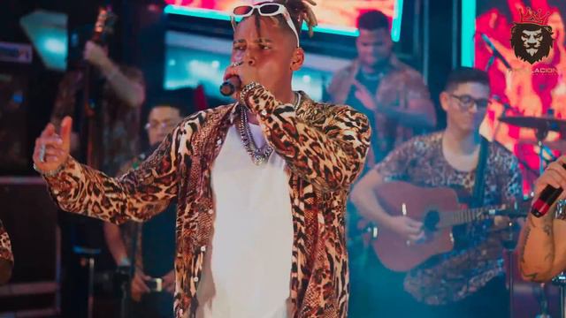 Bajanda - El León y su Tripulación “Repartiendo Changüi Vol. 1” (concierto en vivo) смотреть онлайн