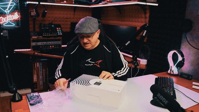 LEWITT LCT 240 PRO - Распаковка смотреть онлайн