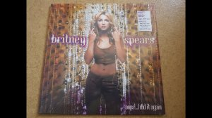 Britney Spears - Oops!...I Did it Again (Limited Purple Vinyl LP) распаковка