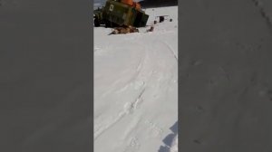 SOS!!! В Якутии две машины провалились под лед