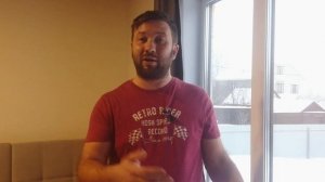 Стены 300 мм. Не утеплял и утеплять не собираюсь.