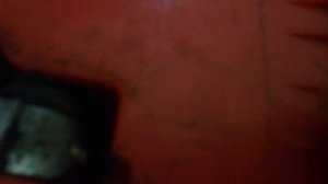 Регулировка подачи масла на бензопиле The adjustment of the supply of oil on the chainsaw