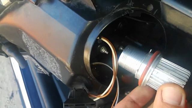 Замена лампочки ангельские глазки на диодные БМВ е60 смотреть онлайн