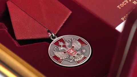 Сотрудникам Росгвардии вручили орден Мужества и медали ордена "За заслуги перед Отечеством"