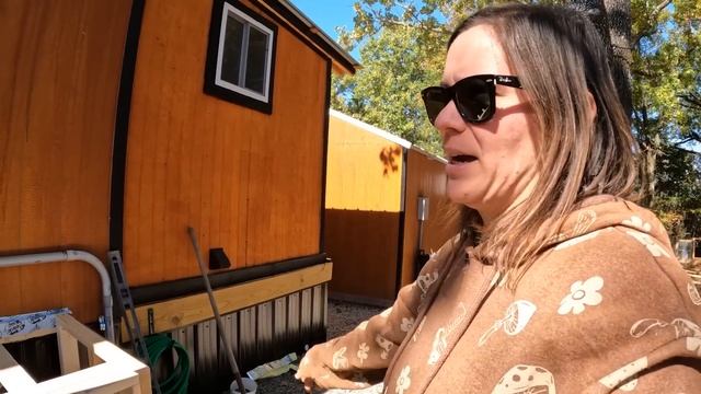 SHED TO HOUSE FROZEN PIPES prevention! | DIY | Tiny Homestead In The Woods смотреть онлайн