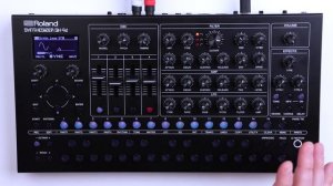 ROLAND SH-4d // Rolands best synthesizer groovebox yet?!