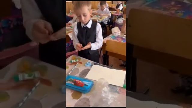 Золотая осень на уроках труда в 1Б классе смотреть онлайн