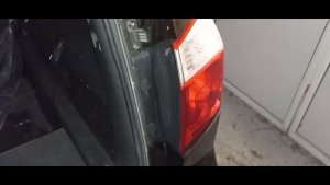 Replacing the headlight bulbs rear tail light and turn signals on the fenders on Chevrolet Orlando
