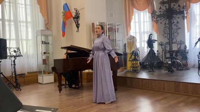 Ольга Плотникова - «Я, девчоночка, жила - забот не знала», сл. В. Лифшица, муз. А. Лепина