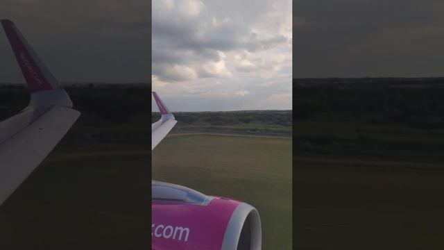 Посадка в аэропорту Львова | Wizzair | A320 | #shorts