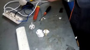 Как отремонтировать удлинитель и как заменить вилку .How to repair the extension cord