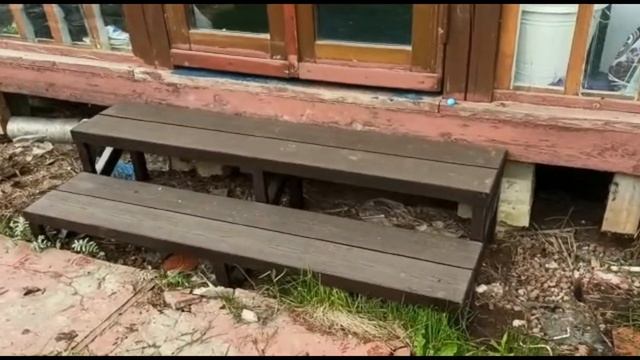 Уличная лестница на две ступени смотреть онлайн