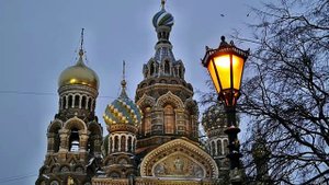 ПО ГАЛЕРНОЙ УЛИЦЕ